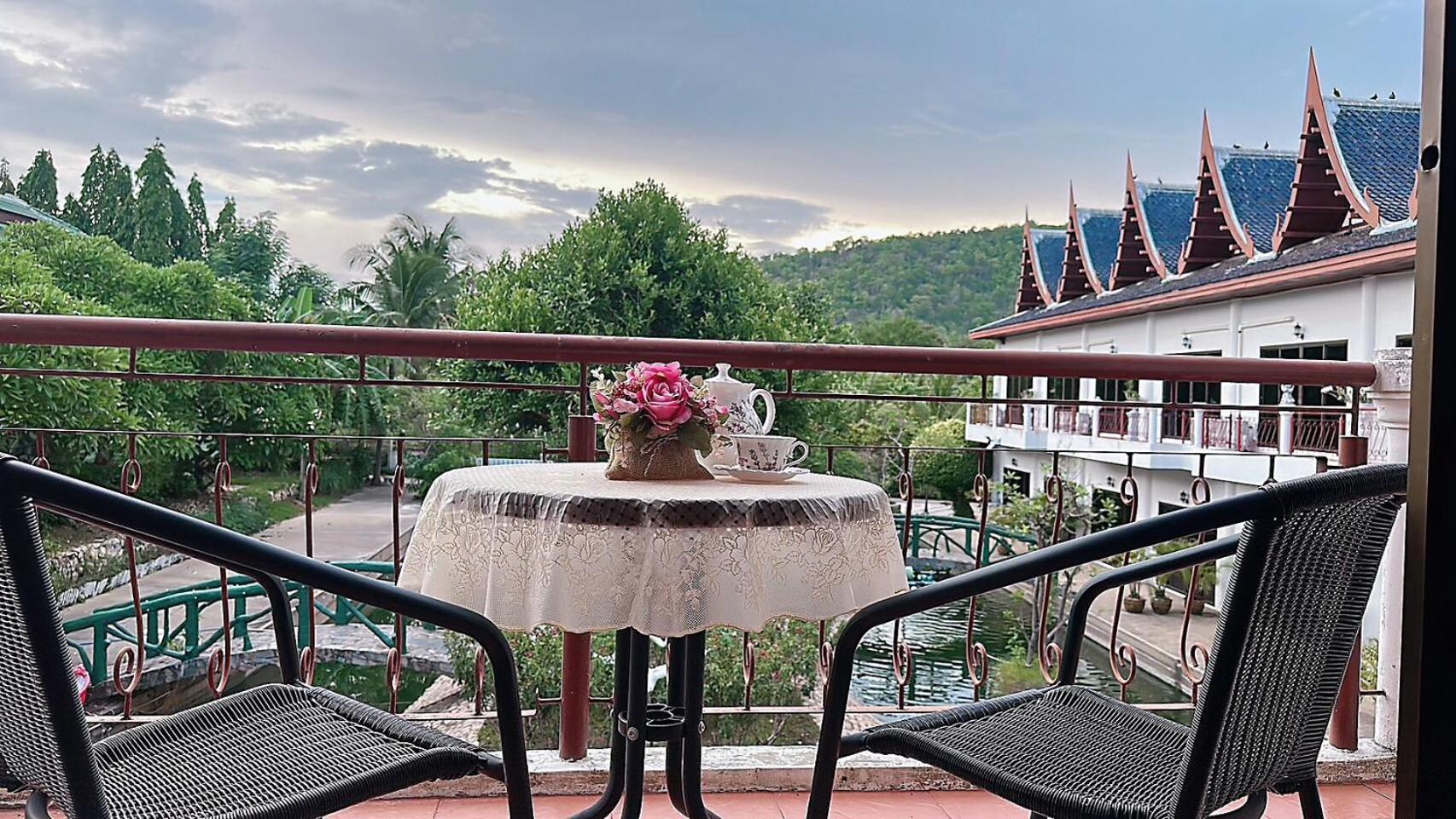 The Sun House Hotell HHQ Eksteriør bilde